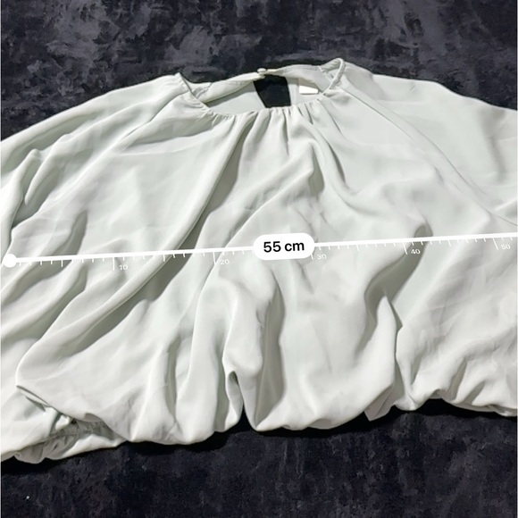 H&M Elegant White Blouse with Long Sleeves - Picture 3 of 7